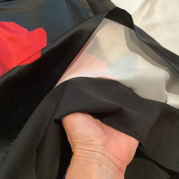 Cece by Cynthia Steffe Black Satin Red Rose Fit and Flare Cocktail Dress, Size 6 - Picture 9 of 15